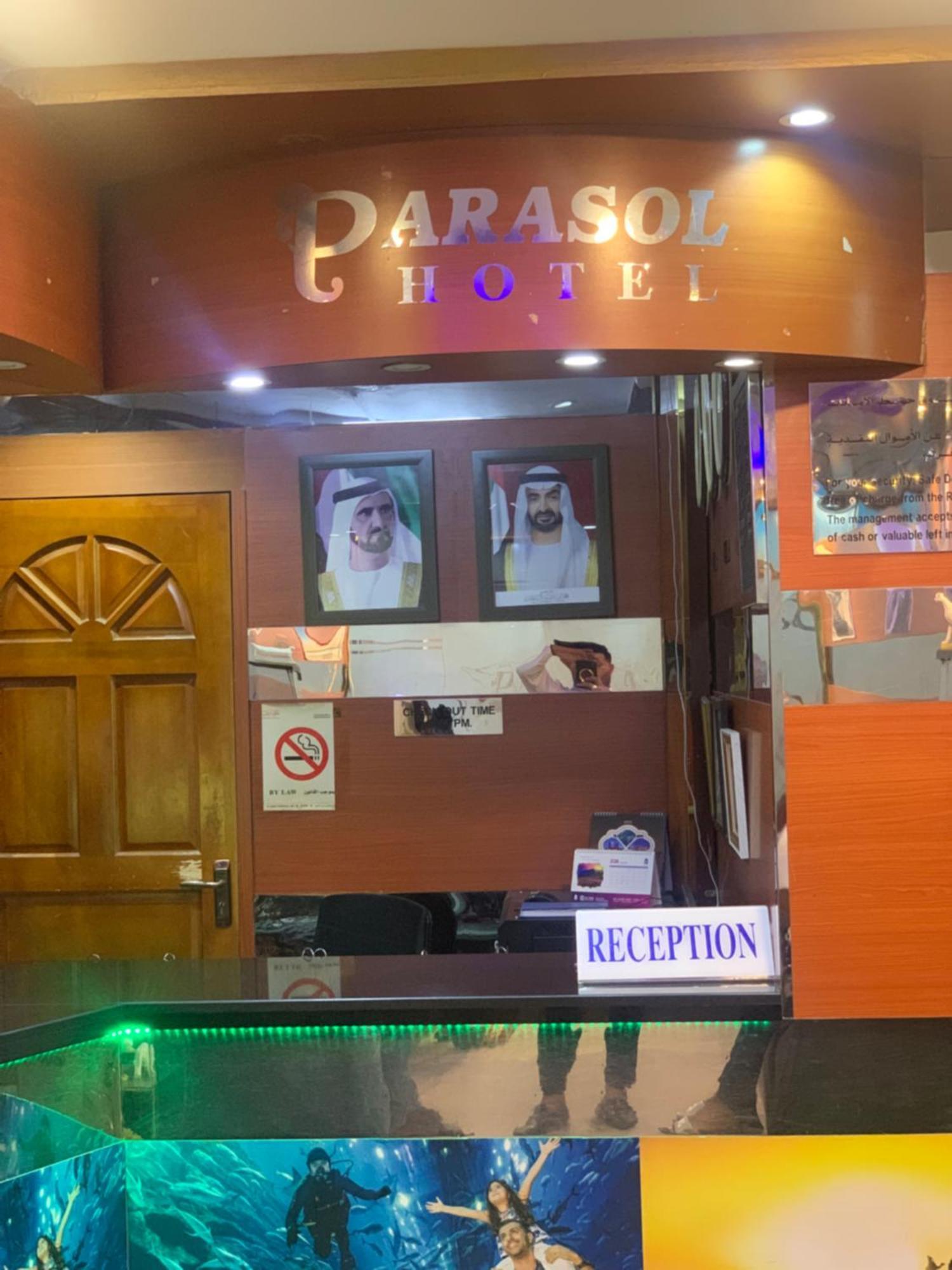 Parasol Hotel Dubai Exteriör bild
